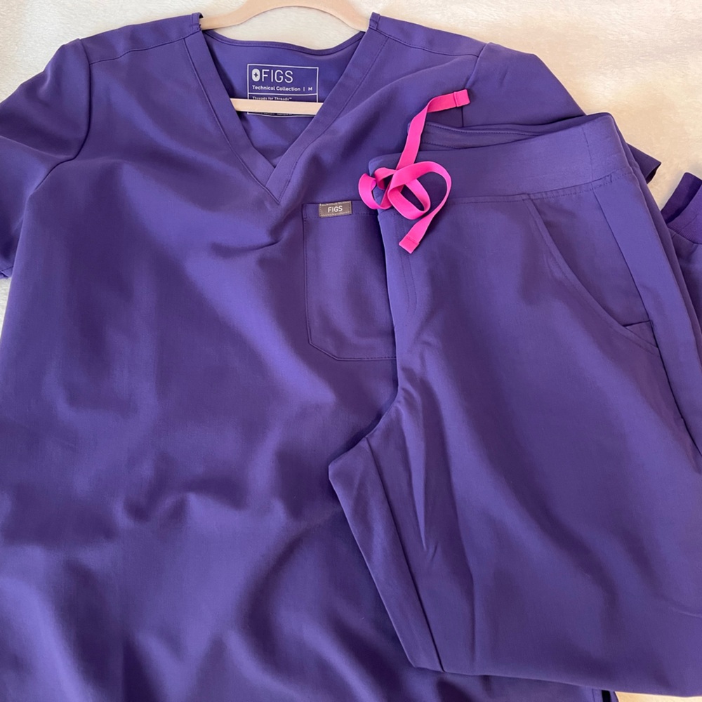 Figs Amethyst scrubs
